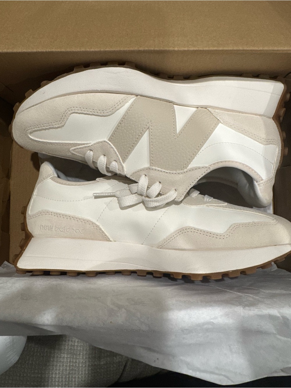 New Balance Women's 327 Shoes linen/white